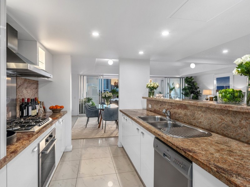 11/6 Merthyr Road, New Farm QLD 4005