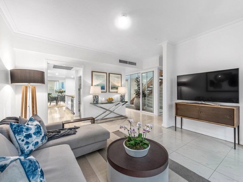 11/6 Merthyr Road, New Farm QLD 4005