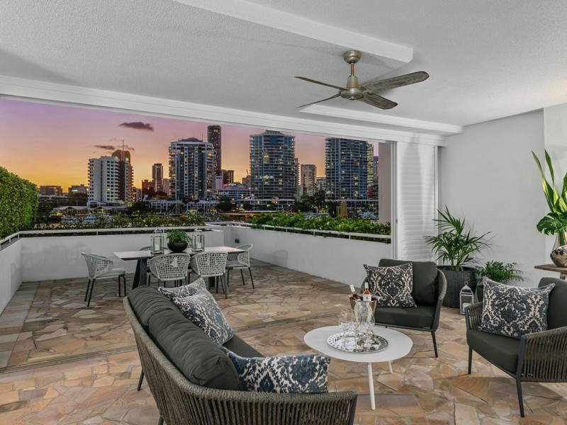 11/6 Merthyr Road, New Farm QLD 4005