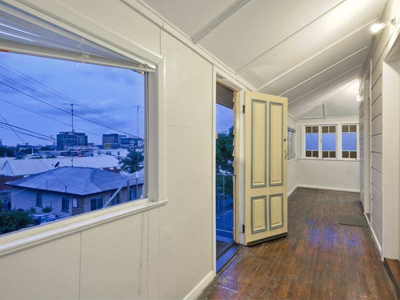 140 Kennigo Street, Spring Hill QLD 4000