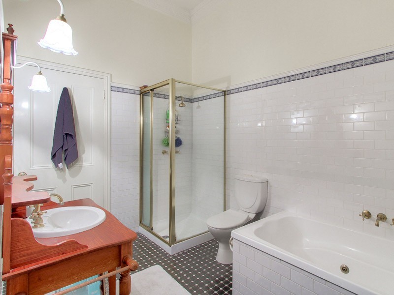 40 Thornbury Street, Spring Hill QLD 4000
