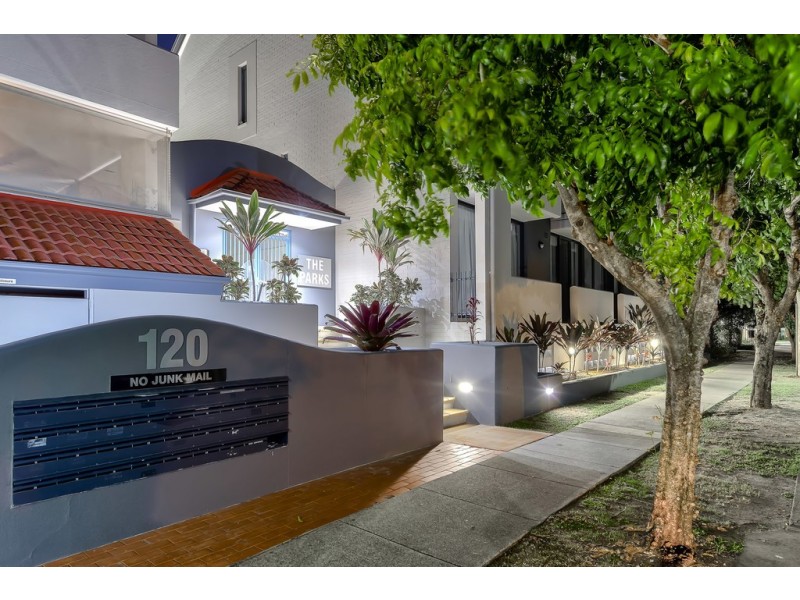 22/120 Sydney Street, New Farm QLD 4005