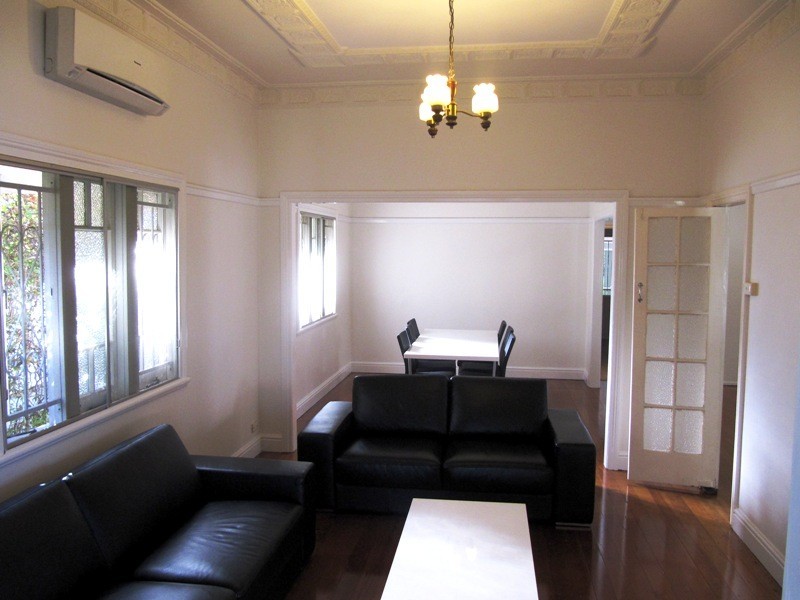 54 Bowley Street, Hendra QLD 4011