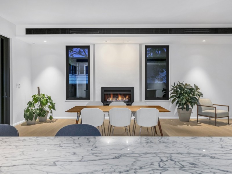 87 Oxlade Drive, New Farm QLD 4005