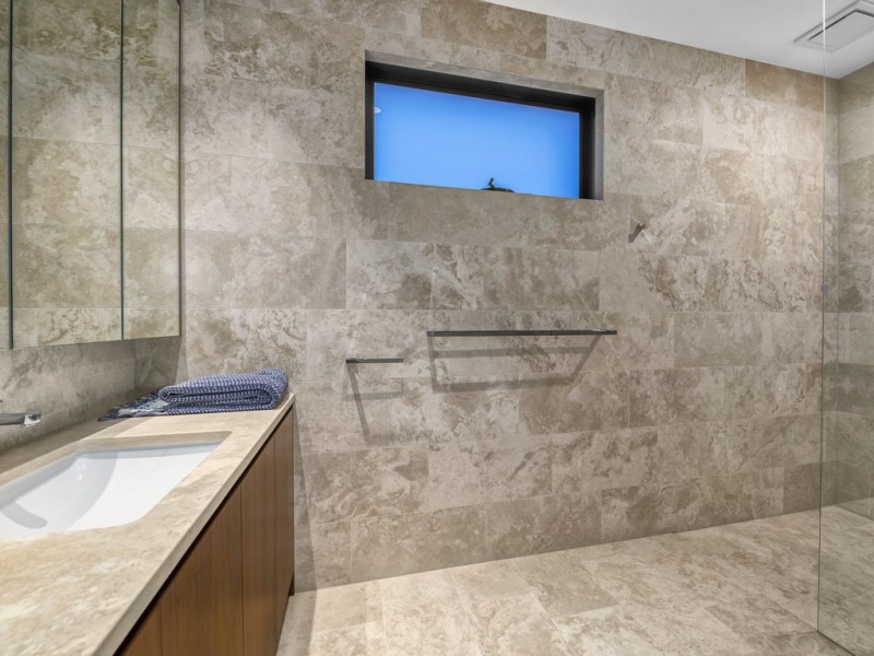 87 Oxlade Drive, New Farm QLD 4005