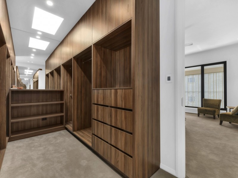 87 Oxlade Drive, New Farm QLD 4005