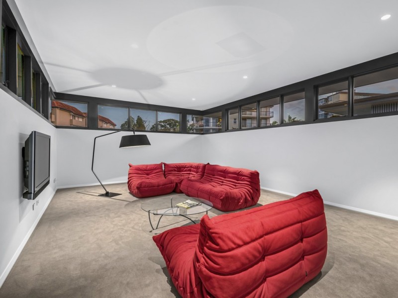 87 Oxlade Drive, New Farm QLD 4005