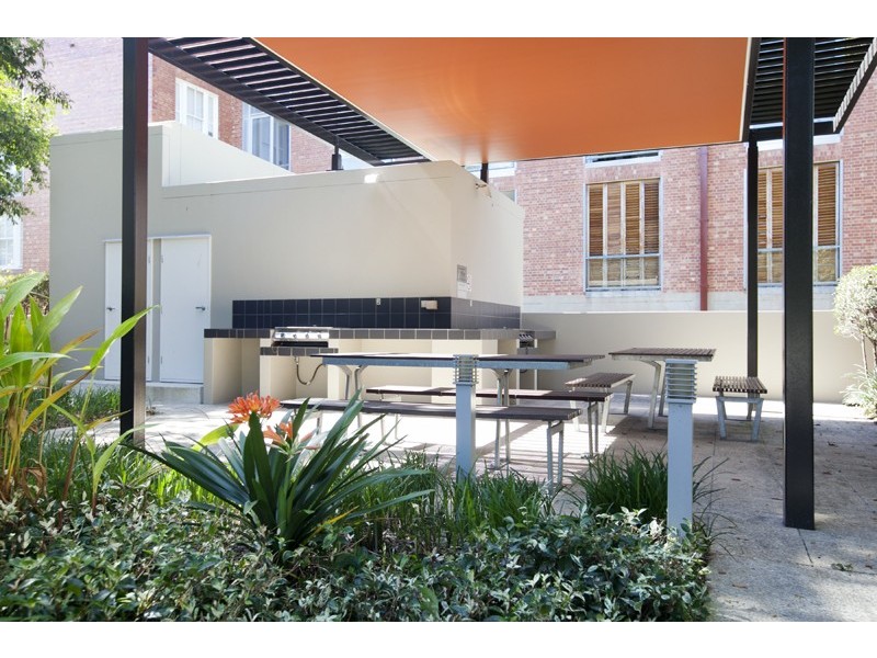 317/71 Beeston Street, Teneriffe QLD 4005