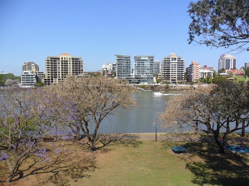 5/166 Oxlade Drive, New Farm QLD 4005