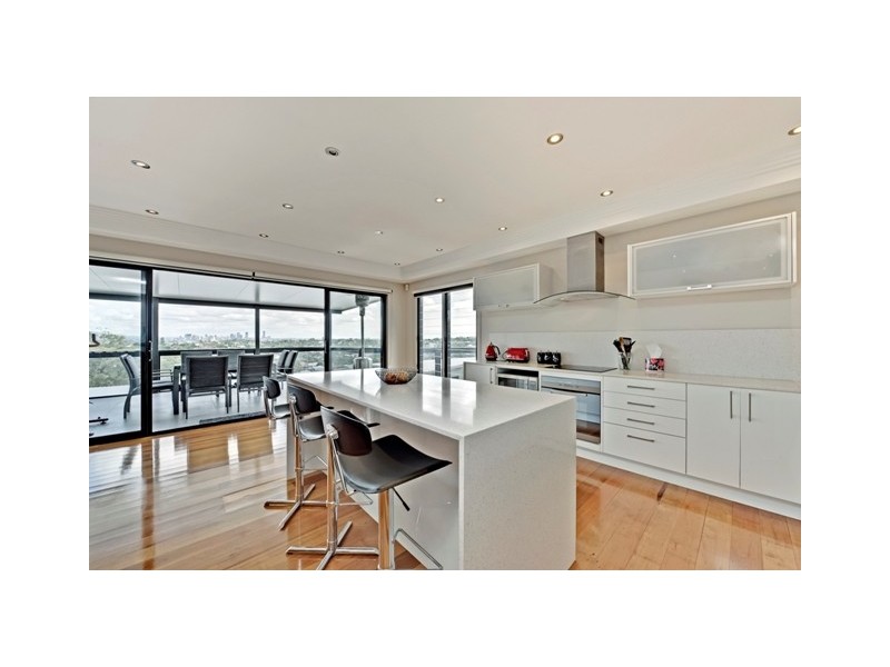 23 Castle Hill Street, Holland Park West QLD 4121