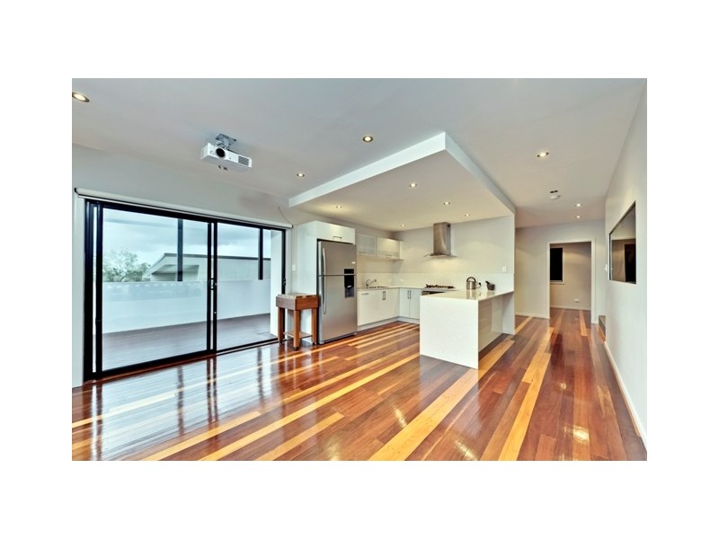 23 Castle Hill Street, Holland Park West QLD 4121