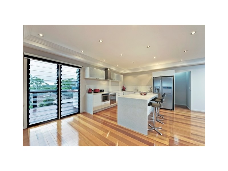 23 Castle Hill Street, Holland Park West QLD 4121