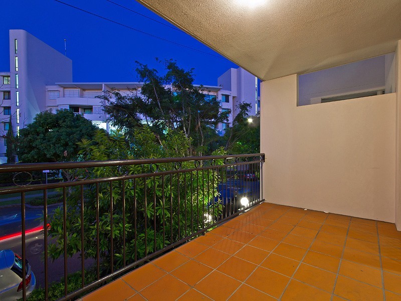 Unit 15, Cnr Merthyr Road and Gray Street, New Farm QLD 4005