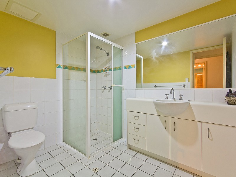 Unit 15, Cnr Merthyr Road and Gray Street, New Farm QLD 4005