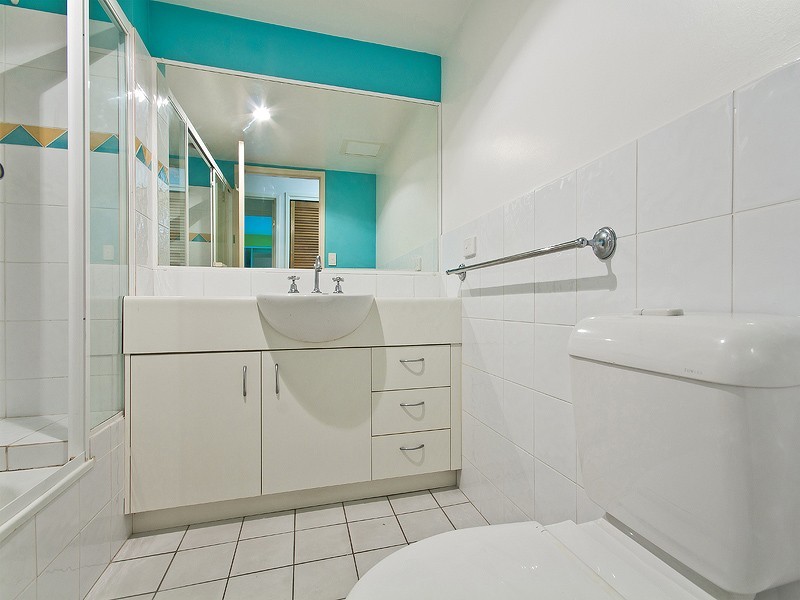 Unit 15, Cnr Merthyr Road and Gray Street, New Farm QLD 4005