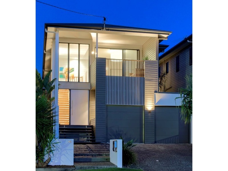 18 Shaftesbury Street, Tarragindi QLD 4121