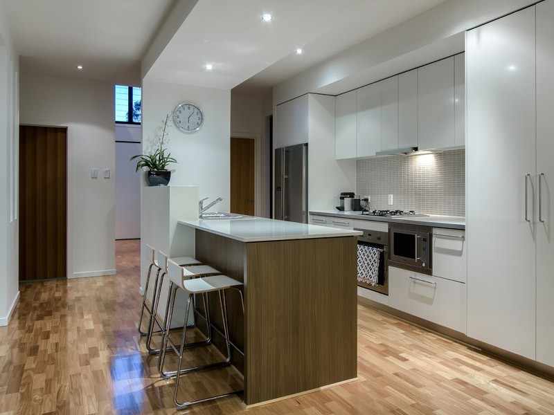 18 Shaftesbury Street, Tarragindi QLD 4121