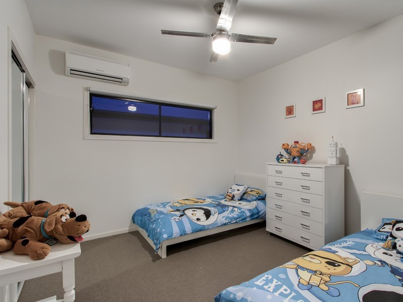 18 Shaftesbury Street, Tarragindi QLD 4121