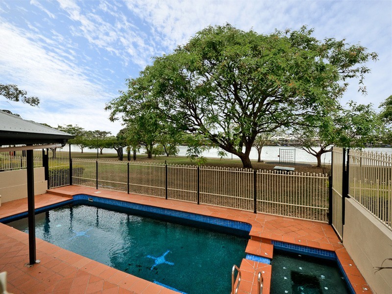 24/118 Oxlade Drive, New Farm QLD 4005