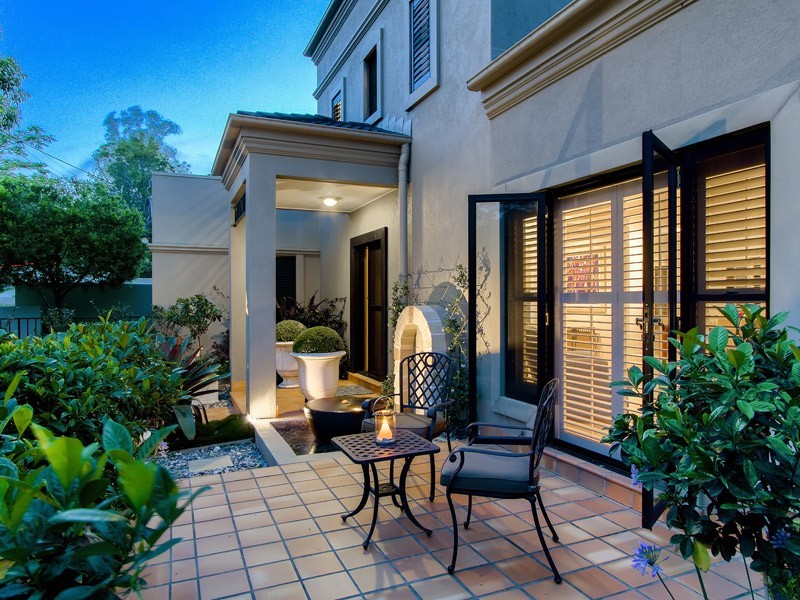 50 Baty Street, St Lucia QLD 4067