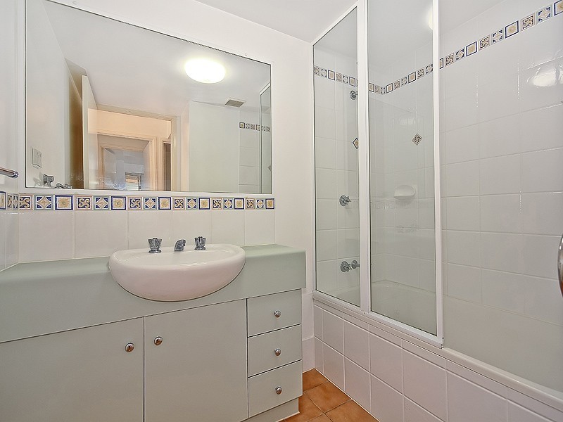 1/165 Sydney Street, New Farm QLD 4005