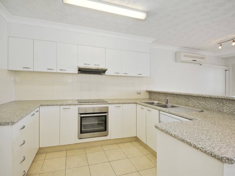 7/92-96 Norman Crescent, Norman Park QLD 4170