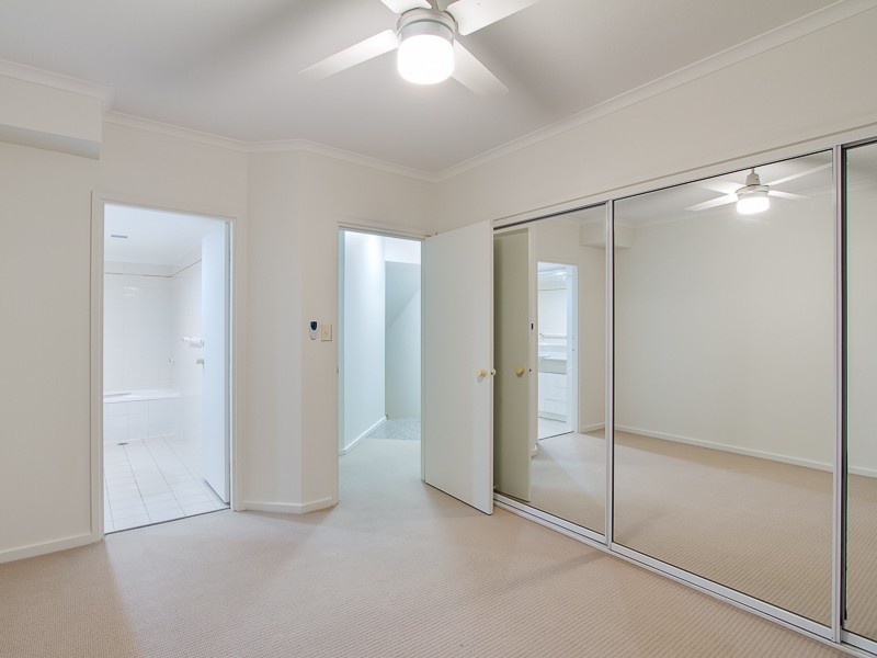 3/26 Merthyr Road, New Farm QLD 4005