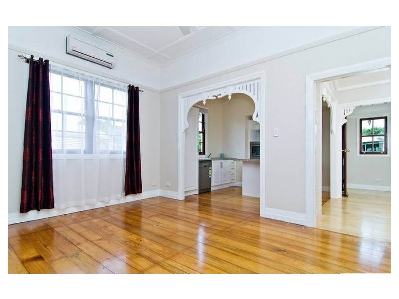 57 Tenth Avenue, Kedron QLD 4031