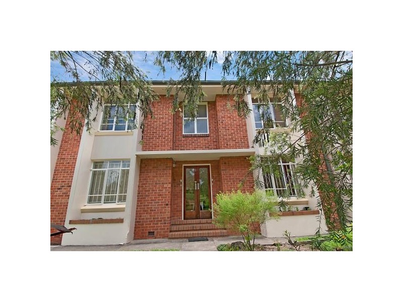 4/17 ELYSTAN ROAD, New Farm QLD 4005