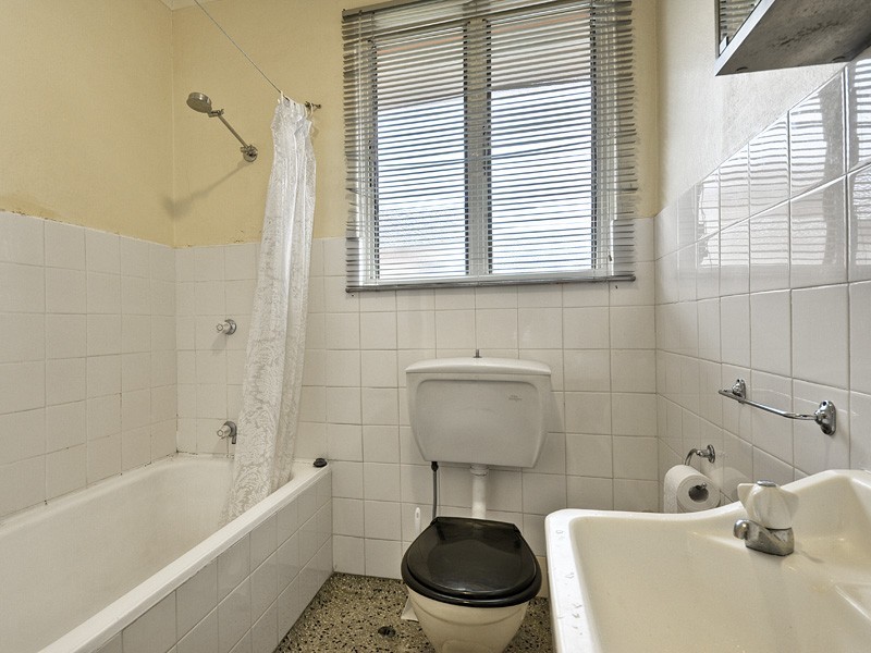 4/17 ELYSTAN ROAD, New Farm QLD 4005