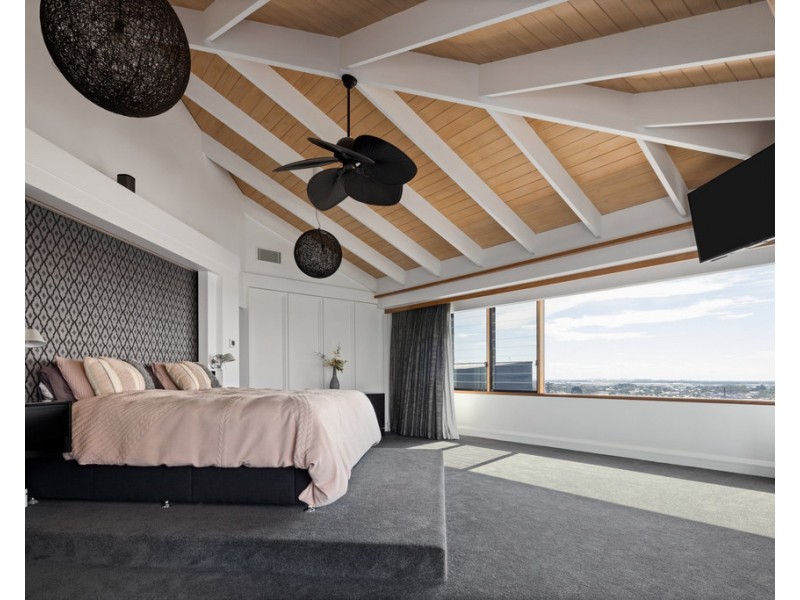 55 Markwell Street, Hamilton QLD 4007