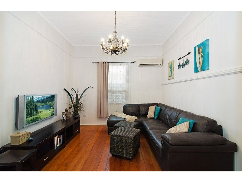 47 Tenth Avenue, Kedron QLD 4031