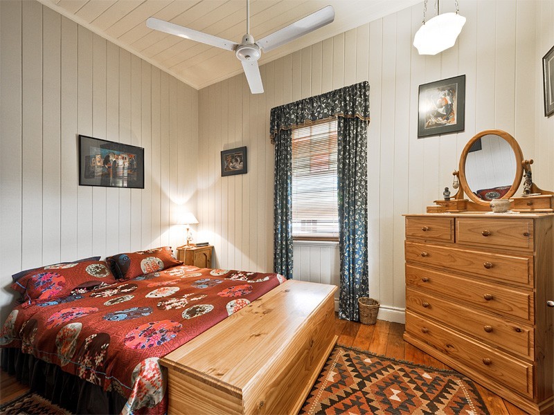 23 CHERMSIDE STREET, New Farm QLD 4005