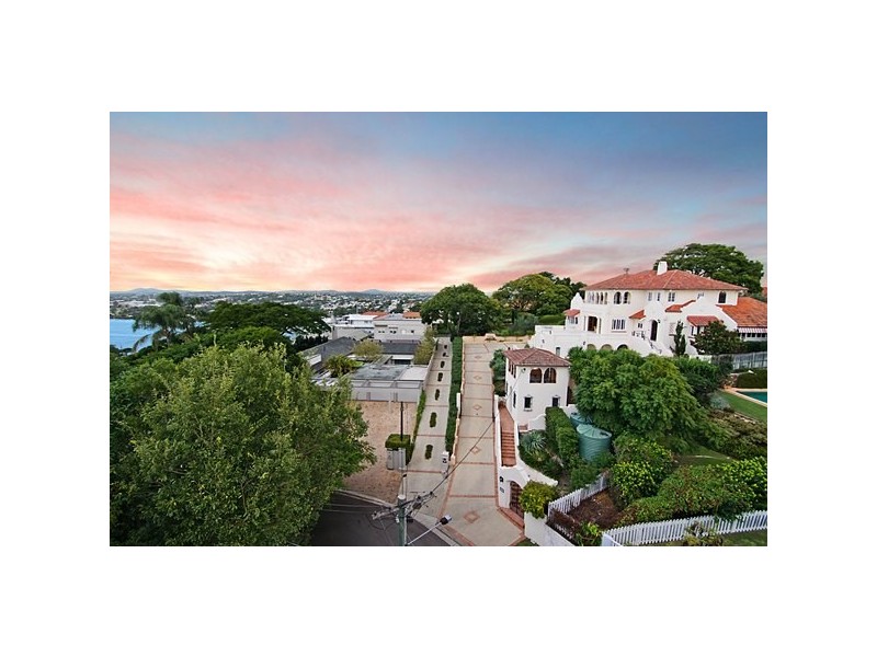 33 Markwell Street, Hamilton QLD 4007