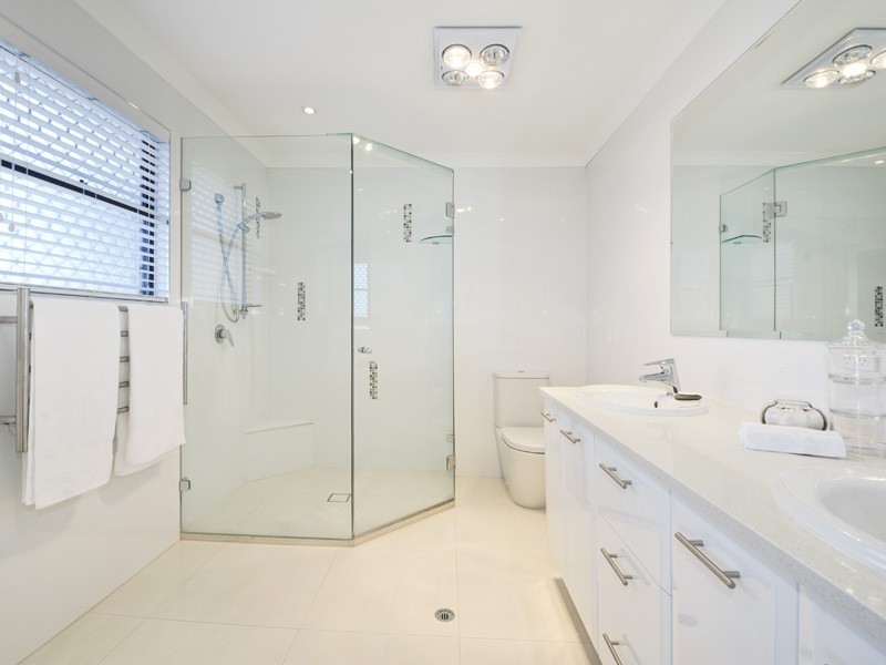 18 Bowman Street, Hendra QLD 4011