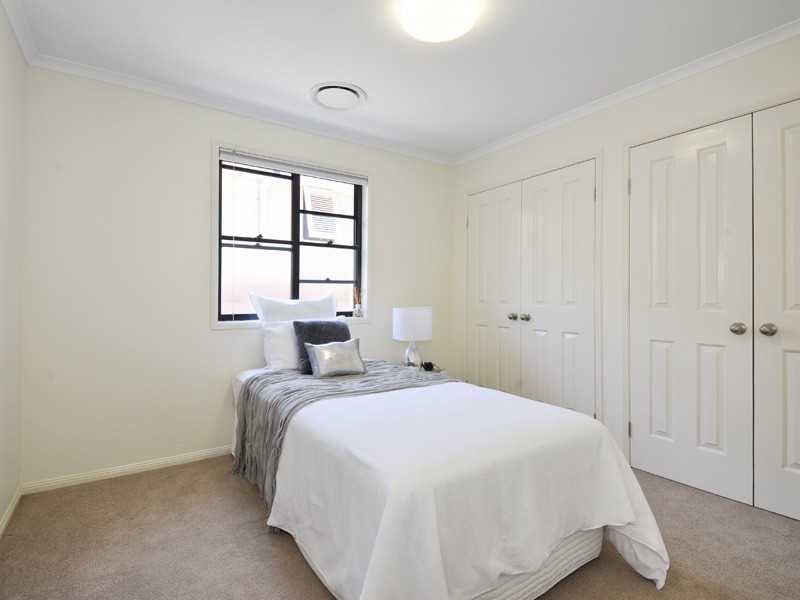 18 Bowman Street, Hendra QLD 4011