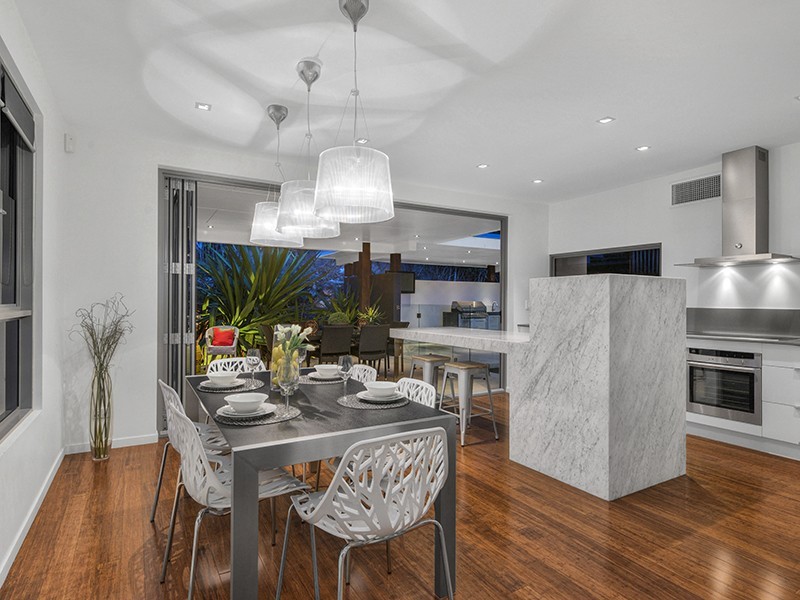 11 Baker Street, Teneriffe QLD 4005