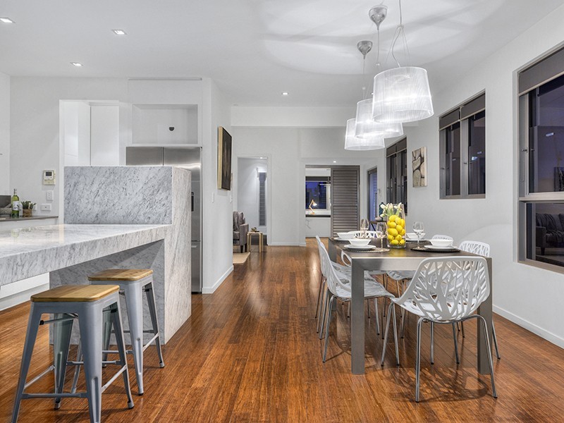 11 Baker Street, Teneriffe QLD 4005