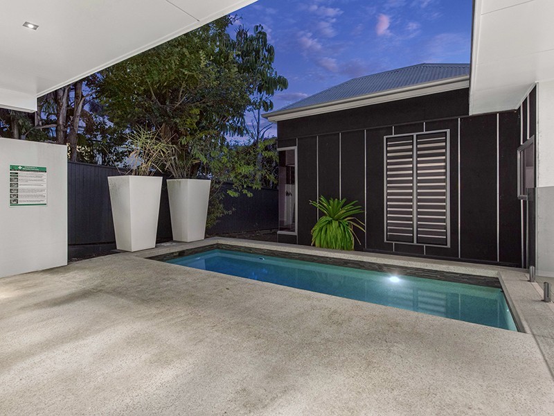 11 Baker Street, Teneriffe QLD 4005