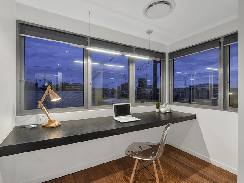 11 Baker Street, Teneriffe QLD 4005