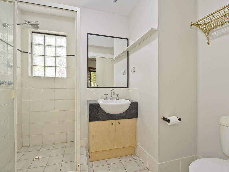 4/159 SYDNEY ST, New Farm QLD 4005