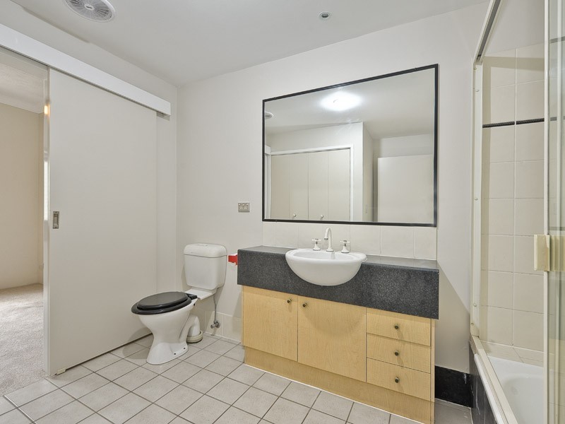4/159 SYDNEY ST, New Farm QLD 4005