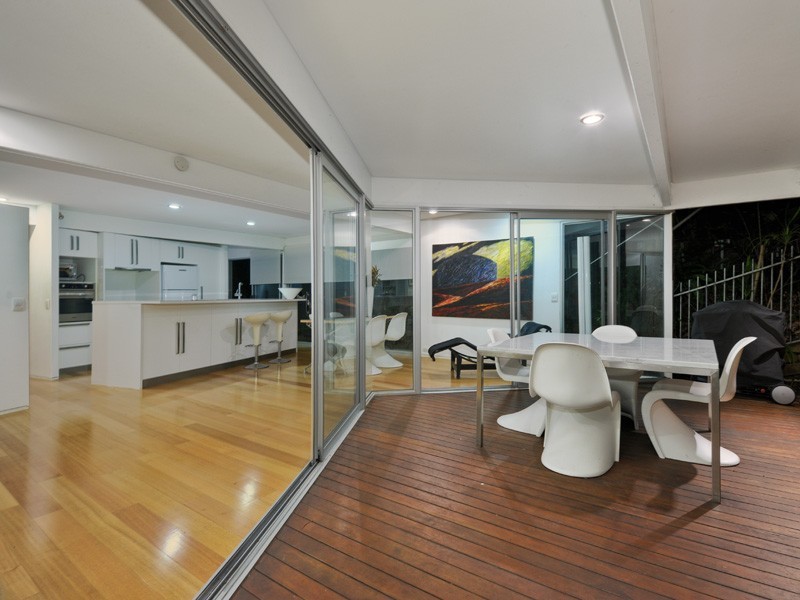 10 MACKELLAR STREET, New Farm QLD 4005