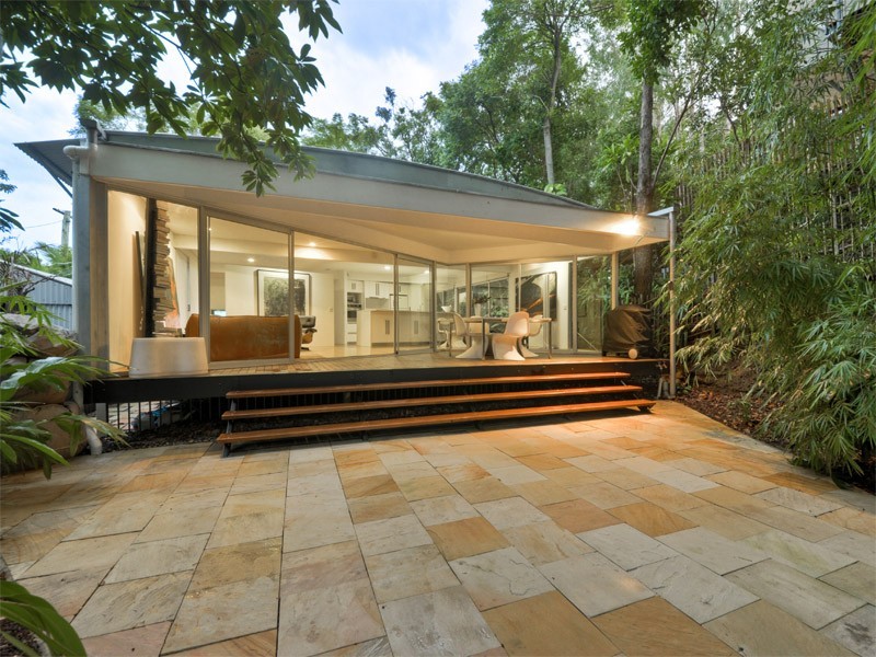 10 MACKELLAR STREET, New Farm QLD 4005