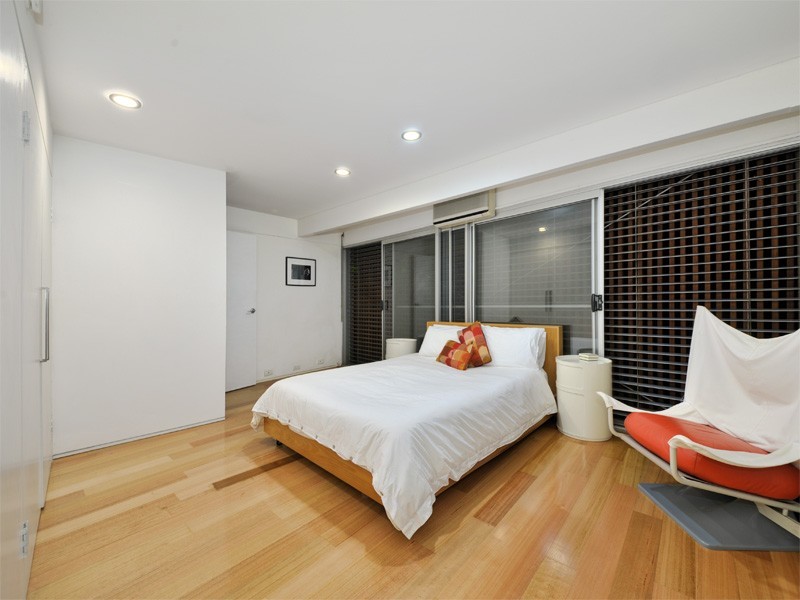 10 MACKELLAR STREET, New Farm QLD 4005