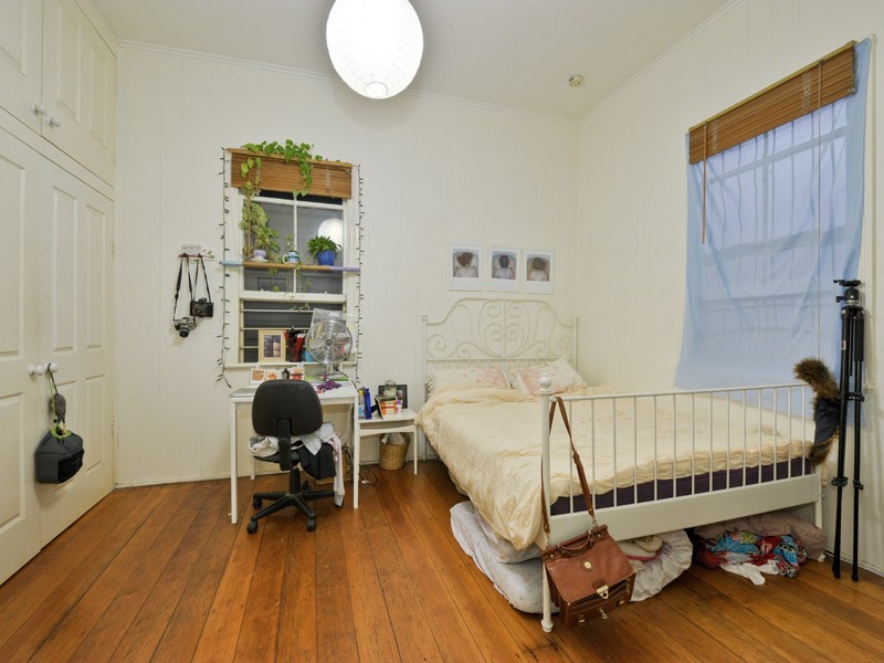 79 KENNIGO STREET, Spring Hill QLD 4000