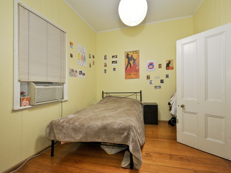 79 KENNIGO STREET, Spring Hill QLD 4000