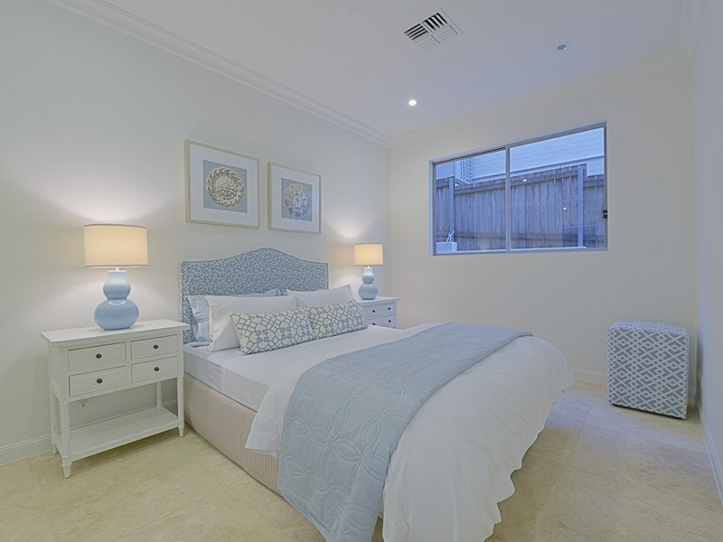 26 Queens Road, Hamilton QLD 4007