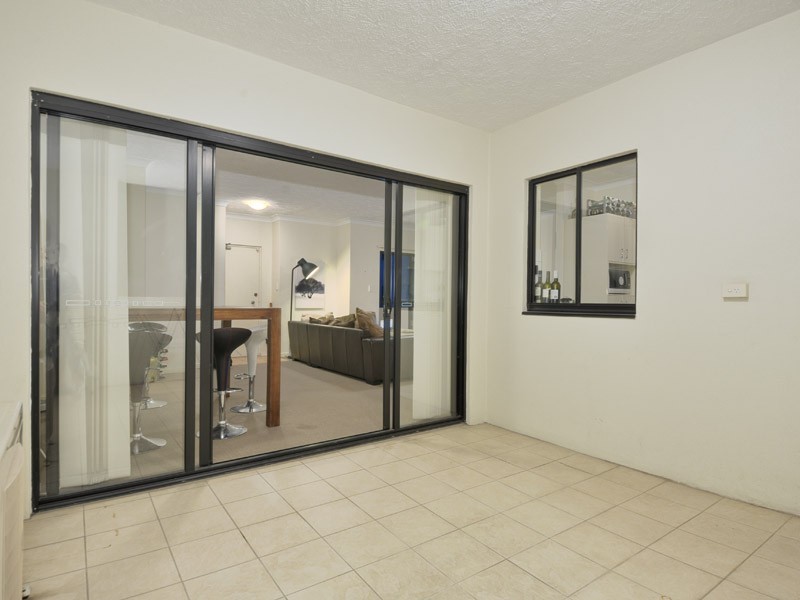 14/120 Commercial Rd, Teneriffe QLD 4005