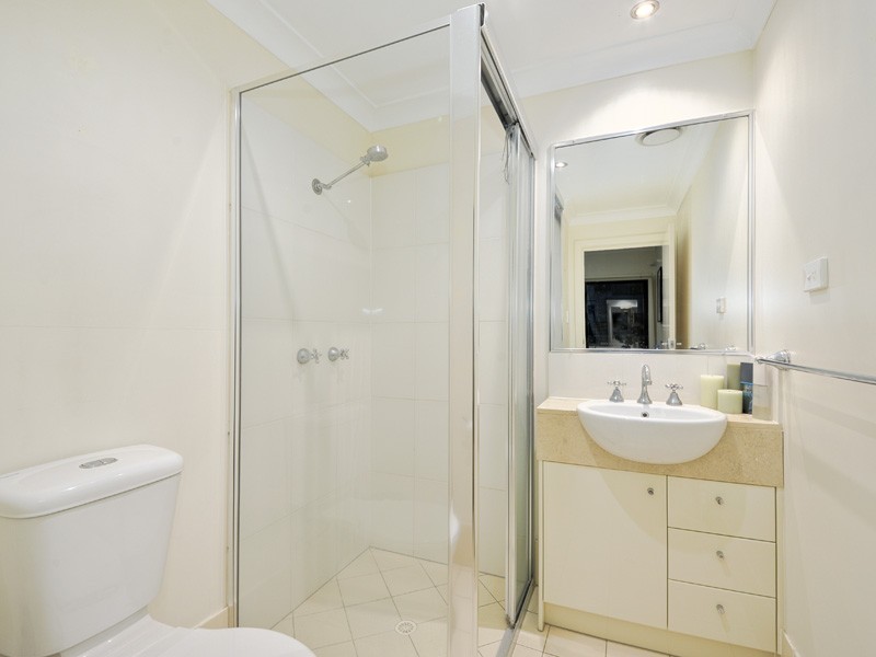 14/120 Commercial Rd, Teneriffe QLD 4005